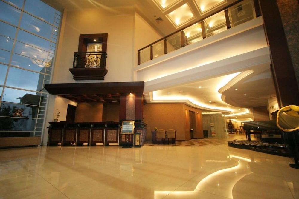 Hotel Dafam Semarang Exteriér fotografie