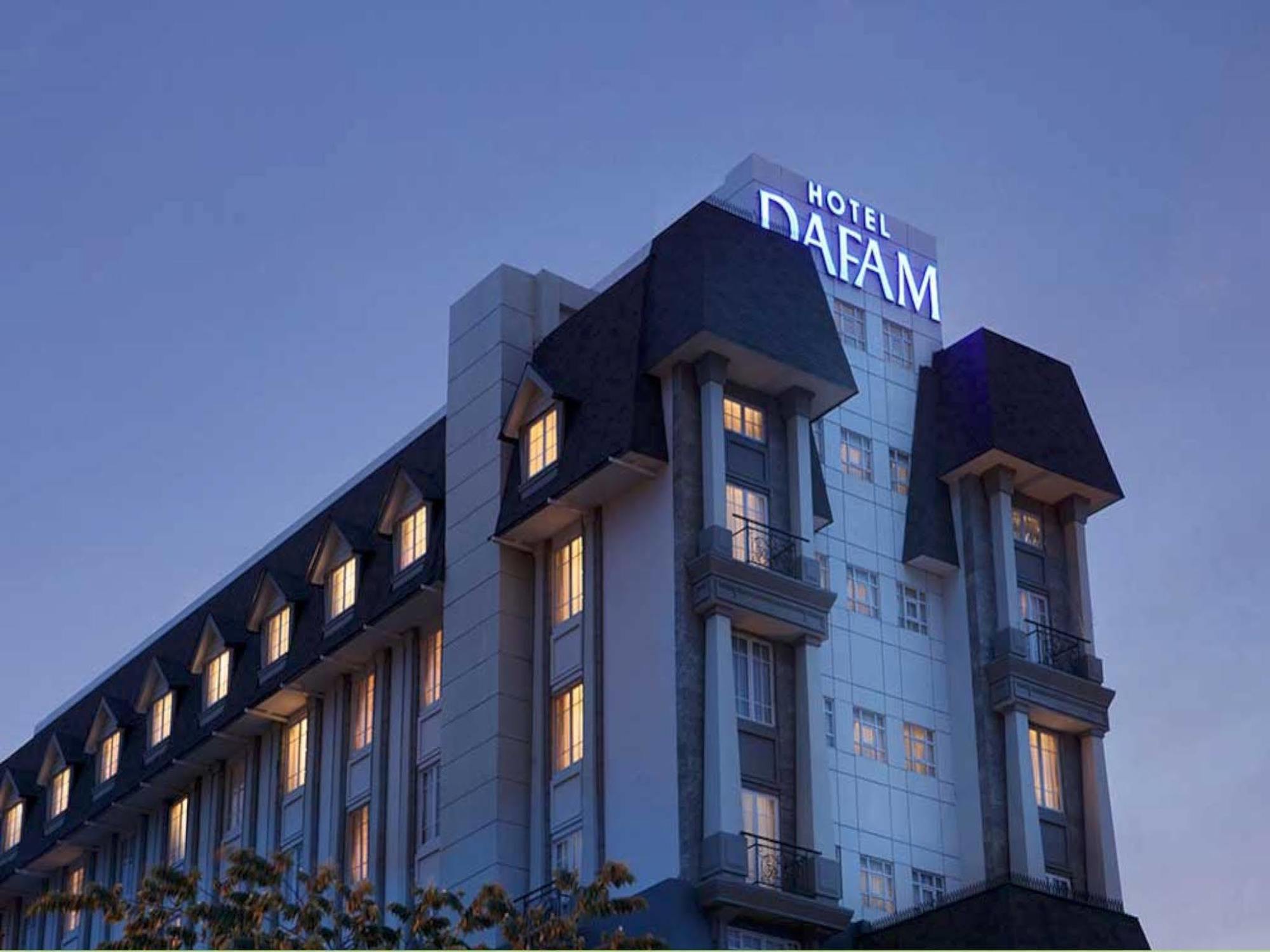 Hotel Dafam Semarang Exteriér fotografie